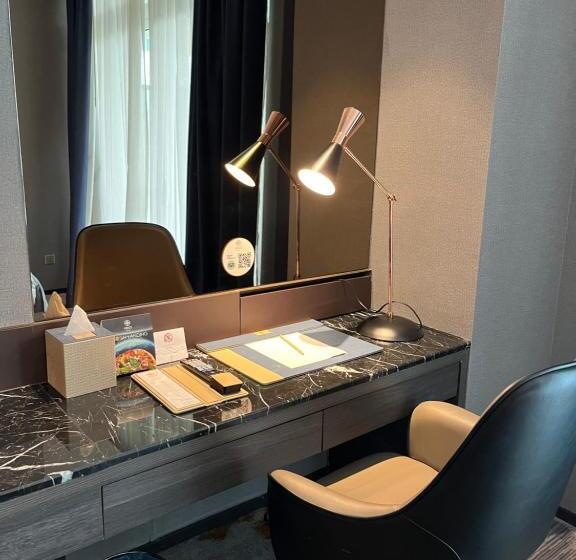 Chambre Deluxe, Ames
