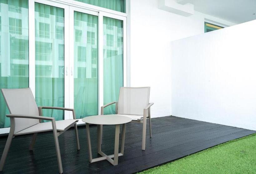 اتاق پرمیوم, Ames