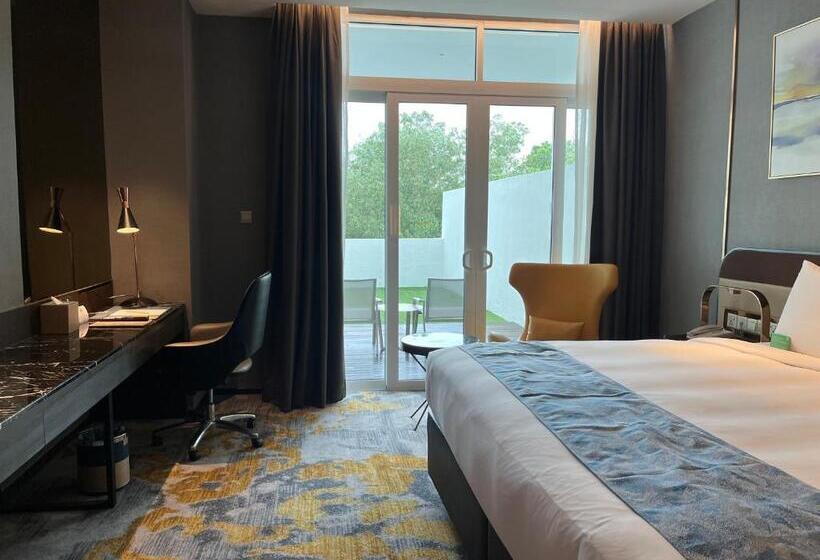 اتاق پرمیوم, Ames