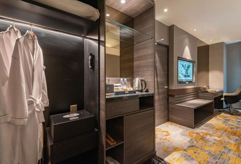 Chambre Deluxe, Ames