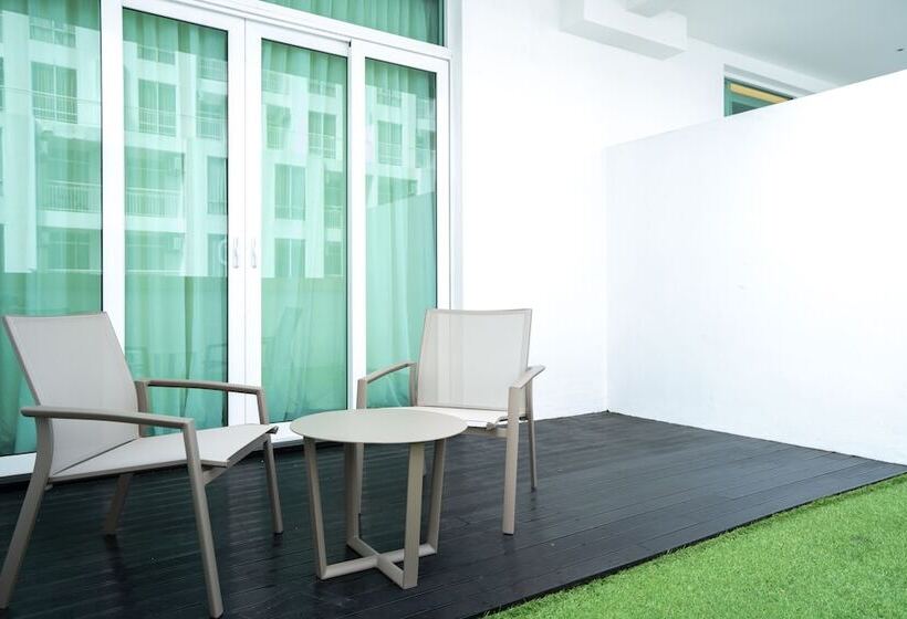 اتاق لوکس, Ames