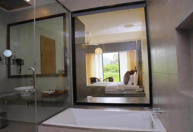 Deluxe Suite King Bed, Sigiriya King S Resort
