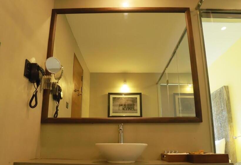 디럭스 스위트 킹 침대, Sigiriya King S Resort