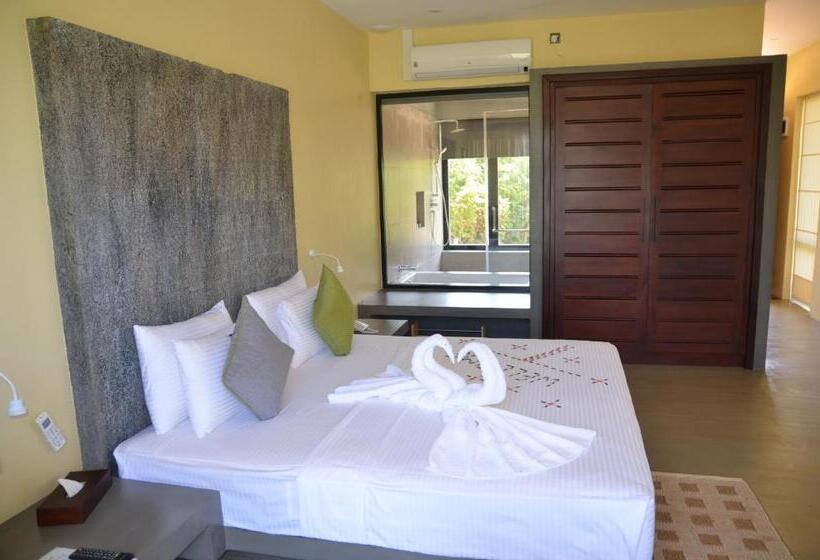 Deluxe Suite King Bed, Sigiriya King S Resort