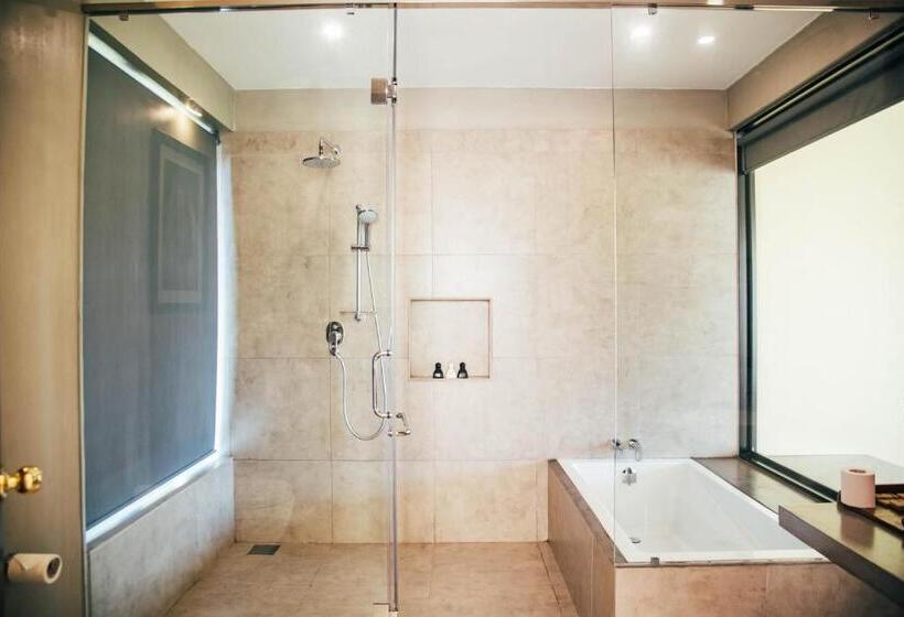 디럭스 스위트 킹 침대, Sigiriya King S Resort