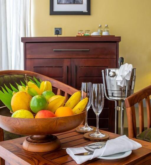 디럭스 스위트 킹 침대, Sigiriya King S Resort