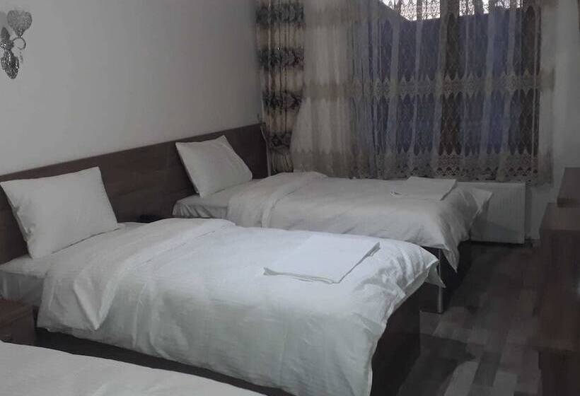 اتاق راحتی سه تخته, Toprak