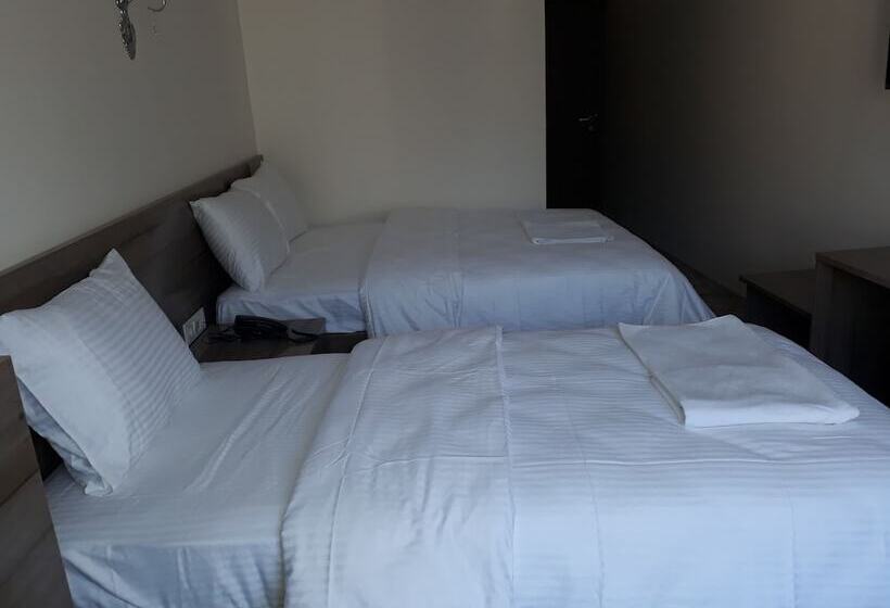 اتاق راحتی سه تخته, Toprak