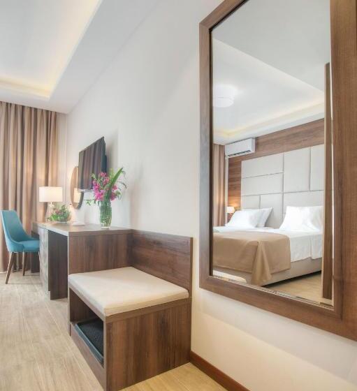 اتاق استاندارد, Twelve By Aycon