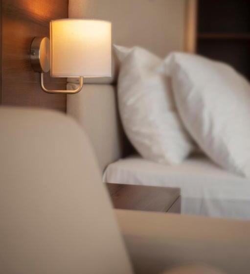 اتاق استاندارد, Twelve By Aycon