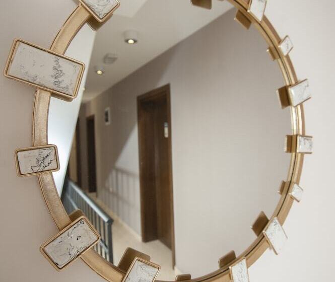 اتاق استاندارد, Twelve By Aycon