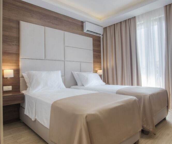 اتاق استاندارد, Twelve By Aycon