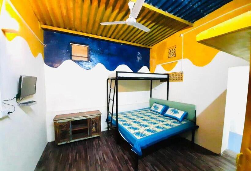 اتاق لوکس, Housetel