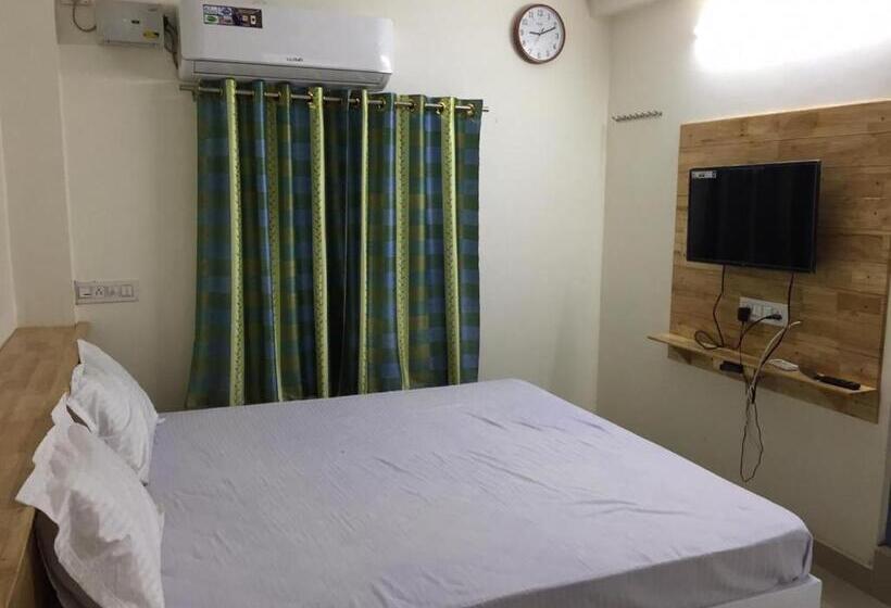 4 Bett Deluxe Zimmer, Aditis