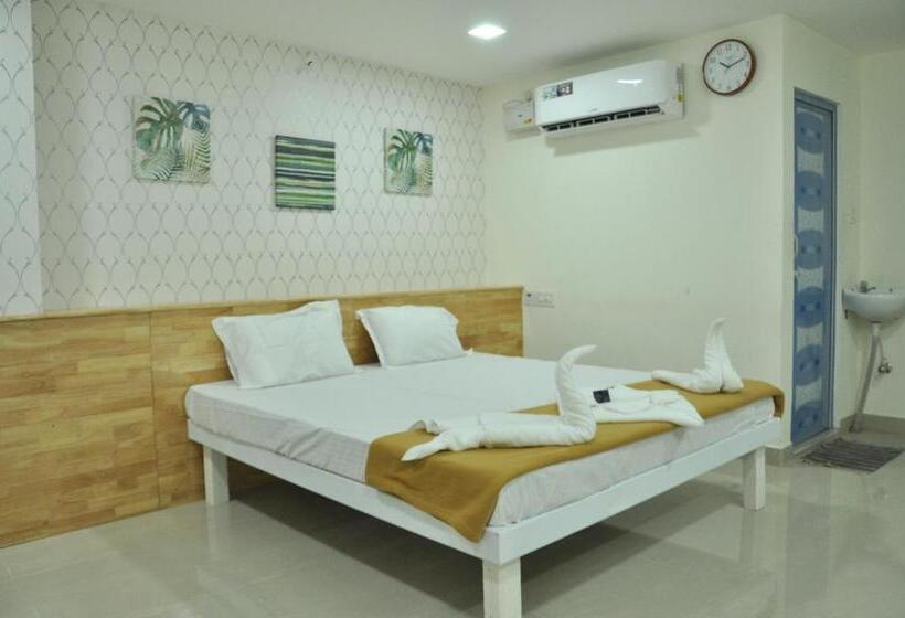 4 Bett Deluxe Zimmer, Aditis