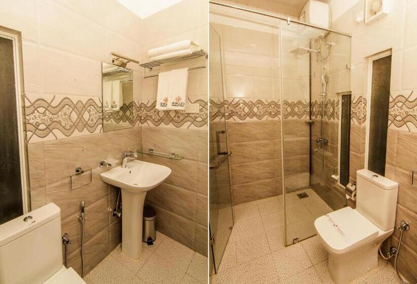 غرفة ديلوكس, Clove Transit