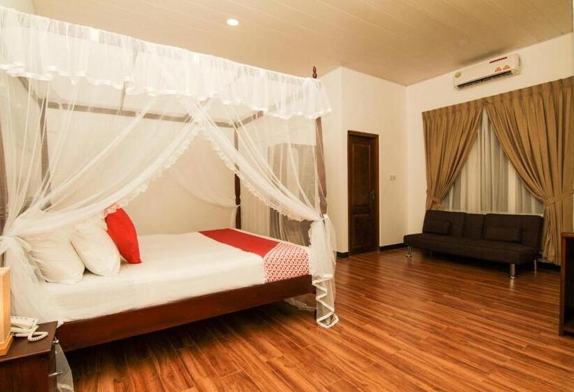 جناح عائلي, Clove Transit