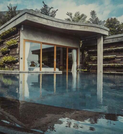 Camera Standard Vista Piscina, The Elementum