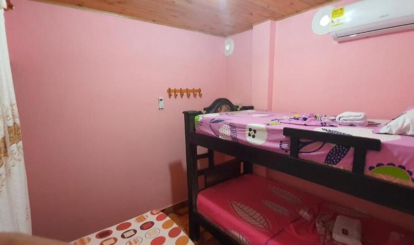 ルームシェアのワンベッド, Hostal Happy Day