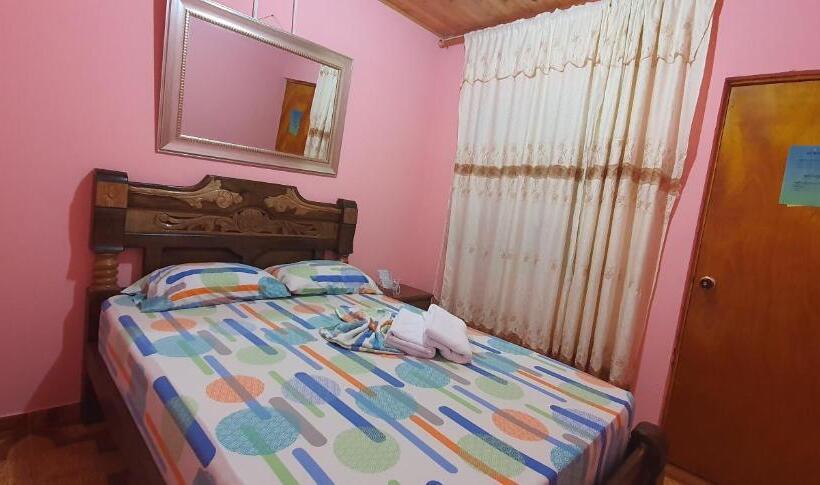 スーペリアールーム, Hostal Happy Day