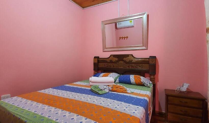 スーペリアールーム, Hostal Happy Day