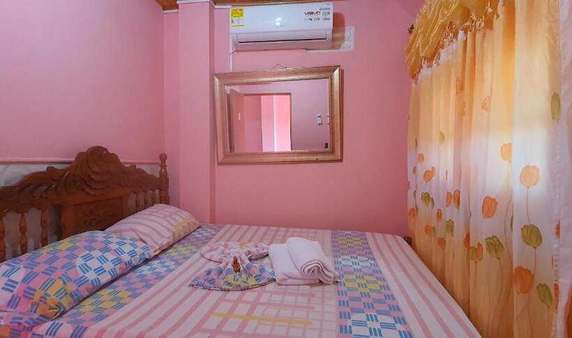 スーペリアールーム, Hostal Happy Day