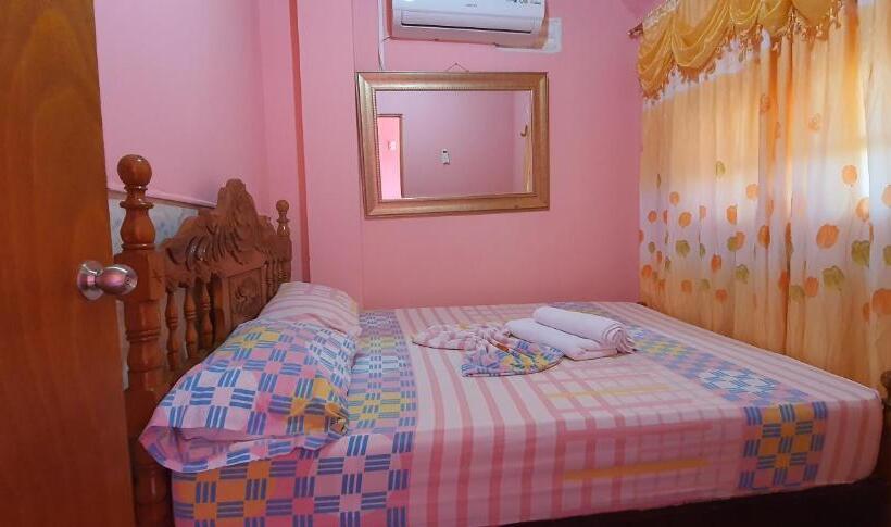 スーペリアールーム, Hostal Happy Day