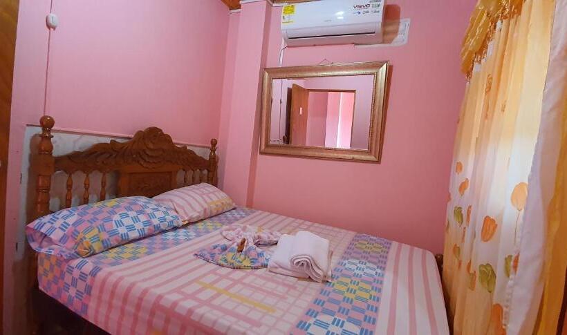 スーペリアールーム, Hostal Happy Day