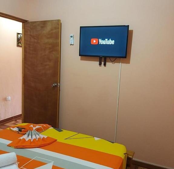 スーペリアールーム, Hostal Happy Day