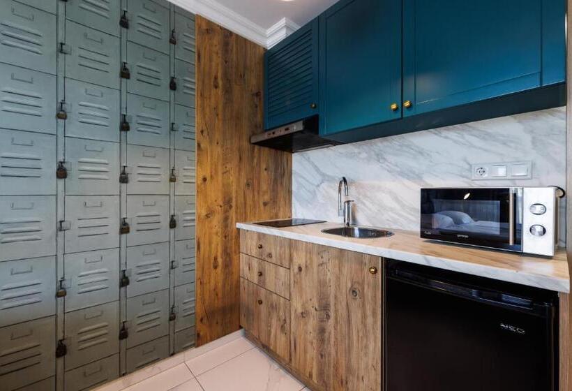 סטודיו דלוקס, Avenue Hotel   Free Parking