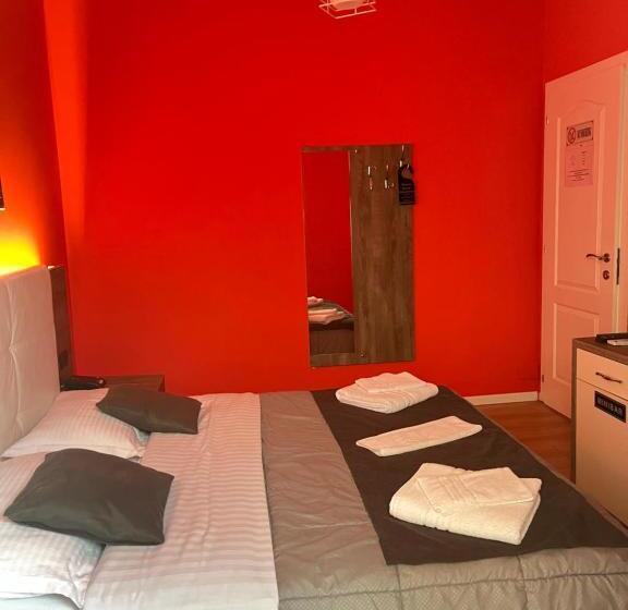 חדר אקונומי, Marion