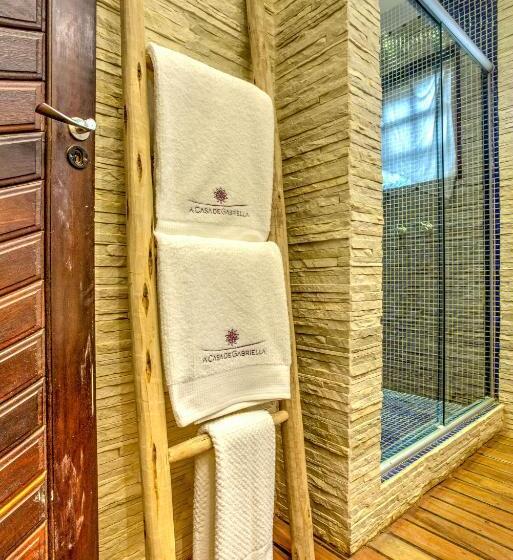 جناح مزود بحمام سباحة, A Casa De Gabriella