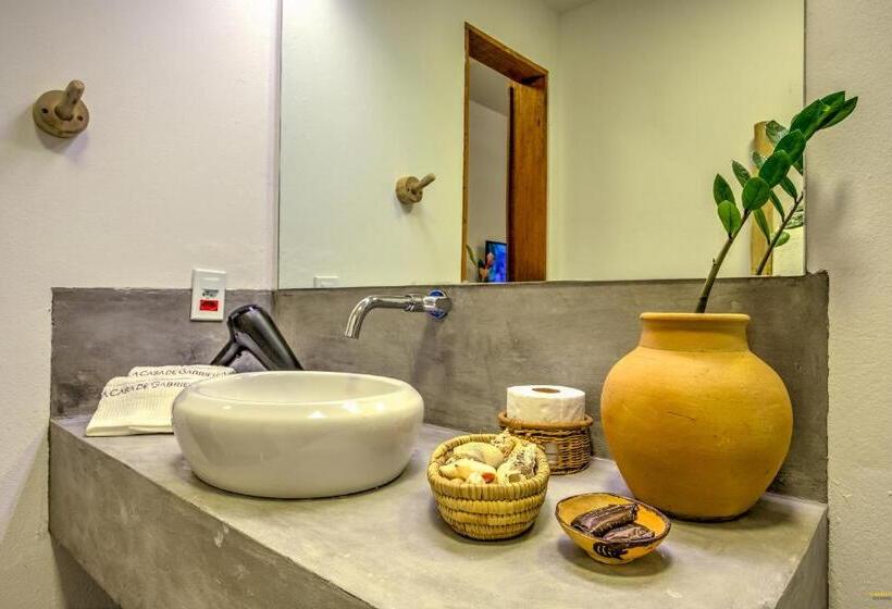 غرفة قياسية, A Casa De Gabriella