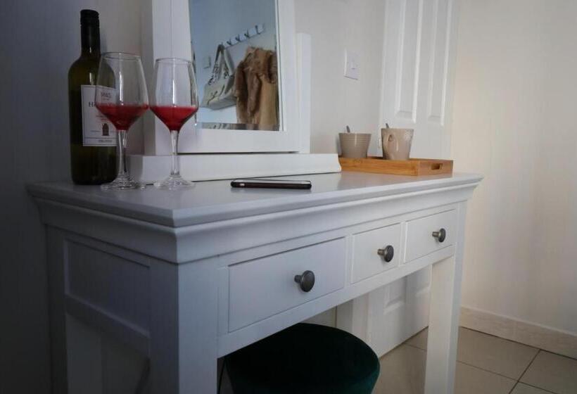 스탠다드 룸 공동 욕실, Riverside Rooms