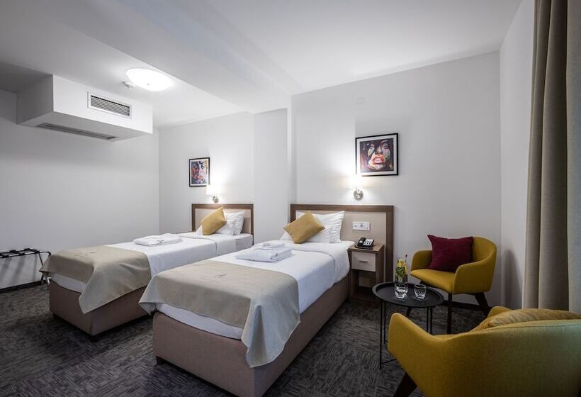 سوئیت جونیور با تراس, Fontana Vrnjačka Banja