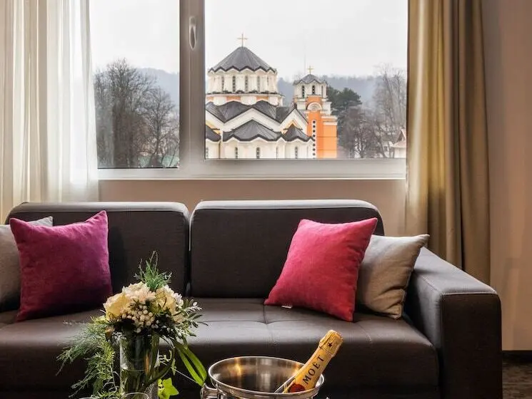 سوییت لوکس, Fontana Vrnjačka Banja