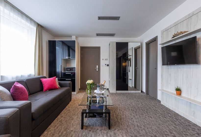 سوییت لوکس, Fontana Vrnjačka Banja