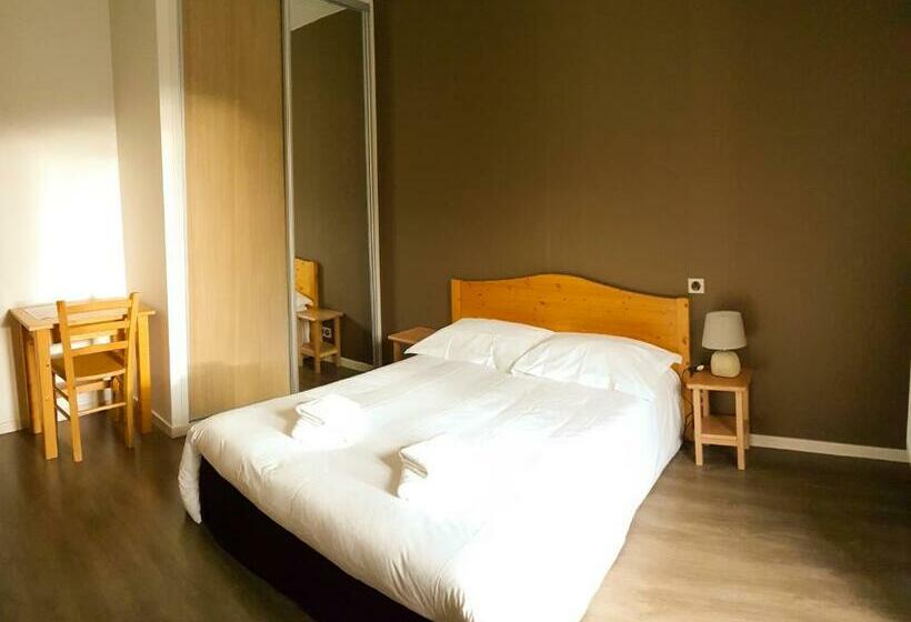 חדר סטנדרט לשלושה, Hôtel Du Soleil