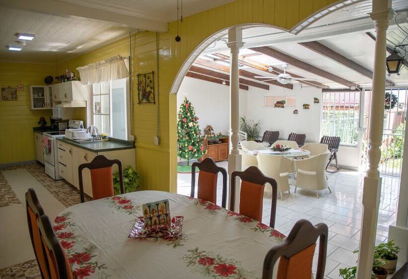 غرفة ديلوكس, Alice Y Juancito Boutique