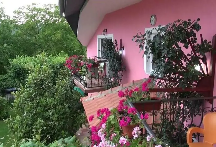 Standard Triple Room with Terrace, Biser Apartmani
