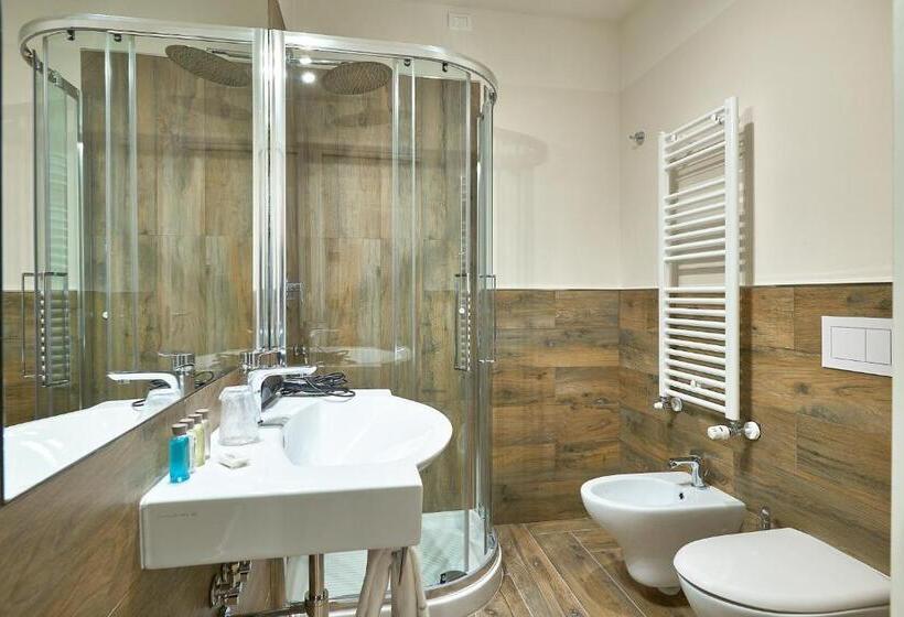 豪华房间, Ricaroka