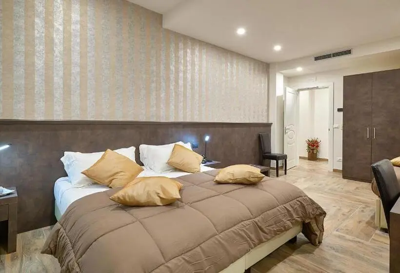 Deluxe Kolmen Hengen Huone, Ricaroka