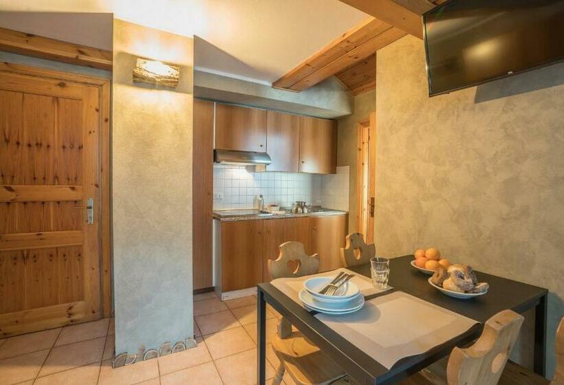 דירת חדר, Residence Fior D'alpe