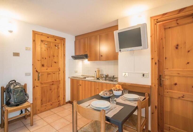 סטודיו סטנדרט עם מרפסת, Residence Fior D'alpe