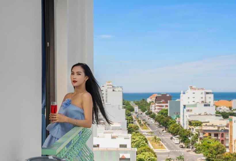 اتاق لوکس سه تخته, Nostalgia Boutique