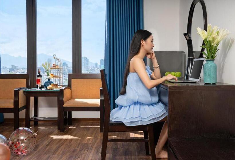 استودیوی استاندارد, Nostalgia Boutique