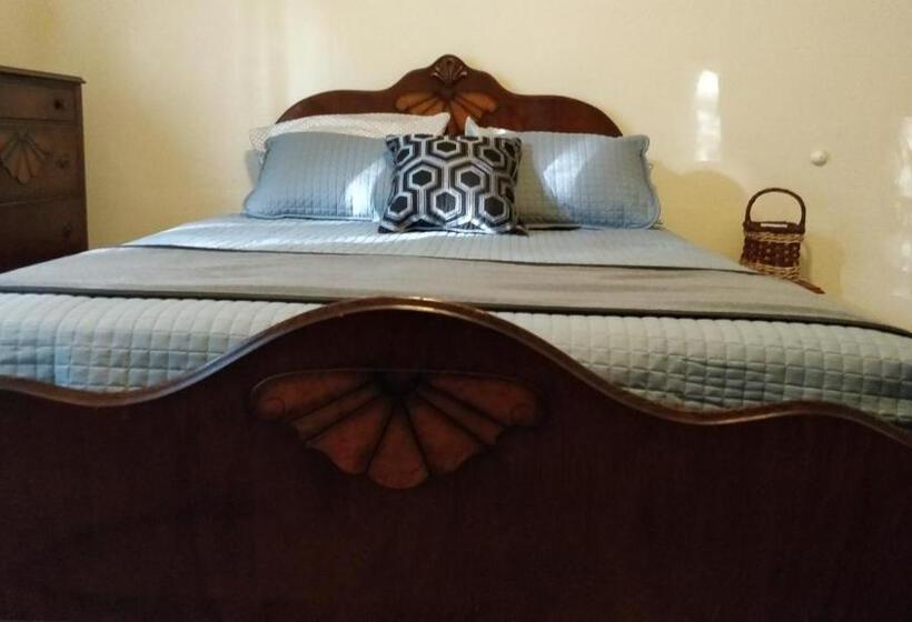 デラックスルーム, Maurrocks   A Pocono Mountains B&b