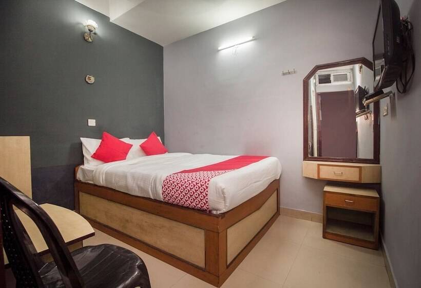 اتاق استاندارد, Oyo 16041 Hotel Golden Moments