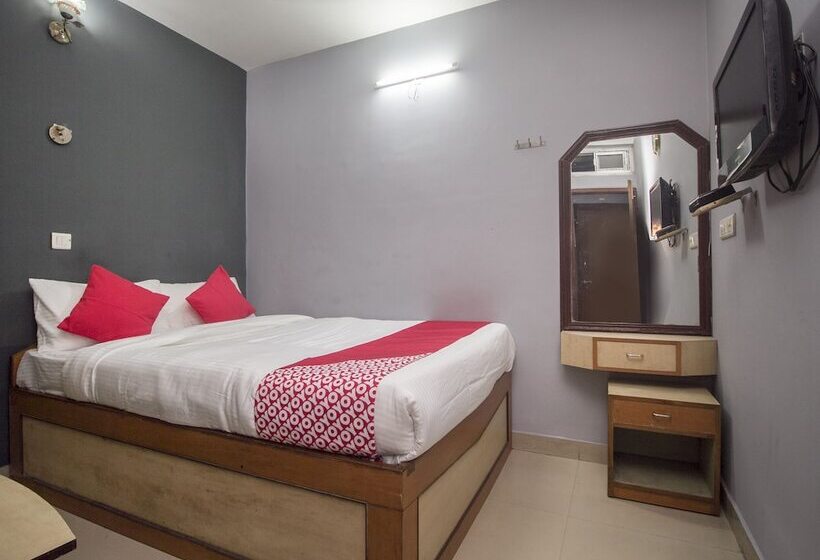 اتاق استاندارد, Oyo 16041 Hotel Golden Moments