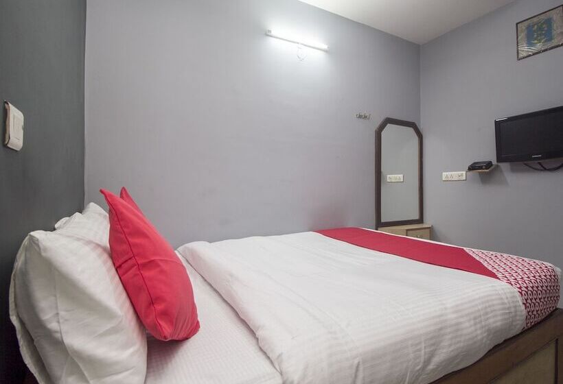 اتاق استاندارد, Oyo 16041 Hotel Golden Moments